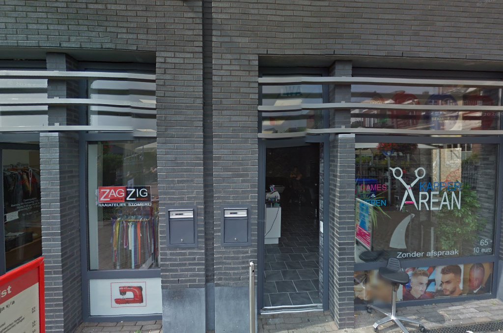 De winkel van Kapper Arean aan Tussen de Markten in Roosendaal